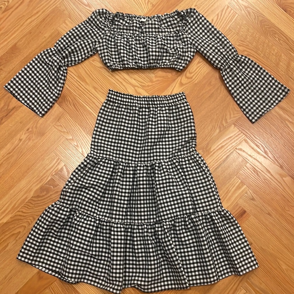 NWOT Black/white gingham skirt set from Topshop. Excellent condition, never worn